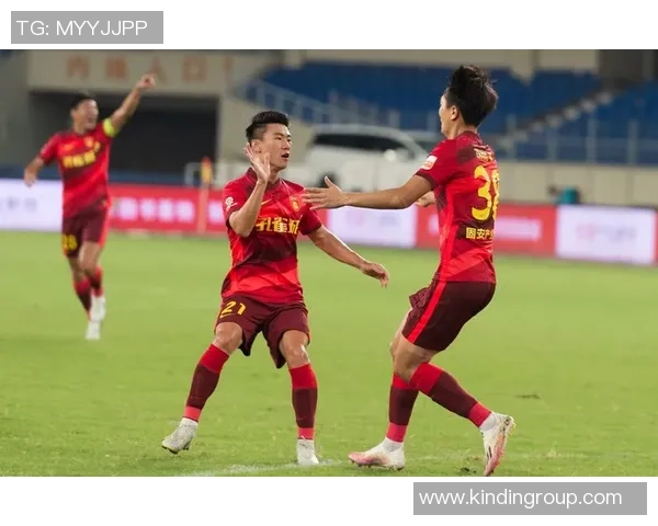 上海篮球队以74分领跑邀请赛积分榜展现强劲实力