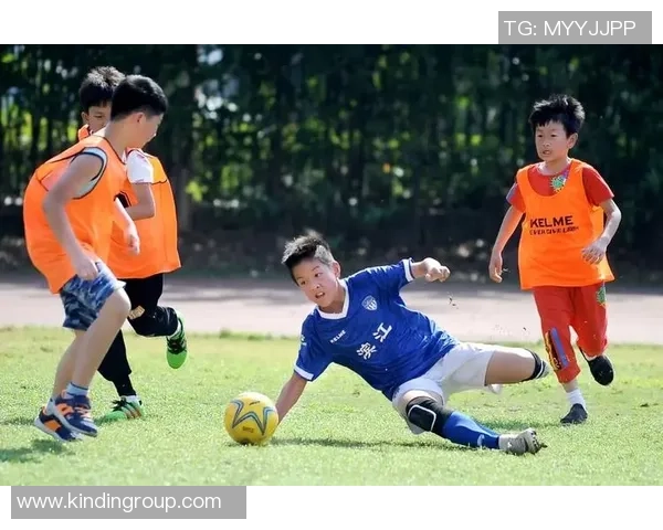 儿时心中的足球明星是谁让我们追忆童年梦想与激情 儿时心中的足球明星是谁让我们追忆童年梦想与激情