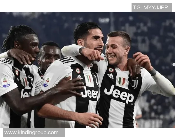 尤文图斯足球明星精彩出场展现卓越技艺与团队合作精神 尤文图斯足球明星精彩出场展现卓越技艺与团队合作精神