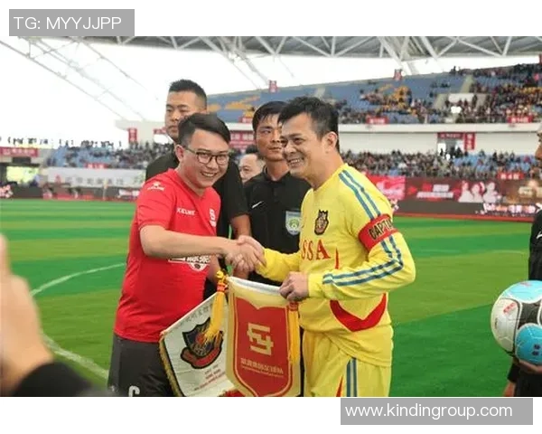 香港迎来足球明星的盛大活动引发球迷热议